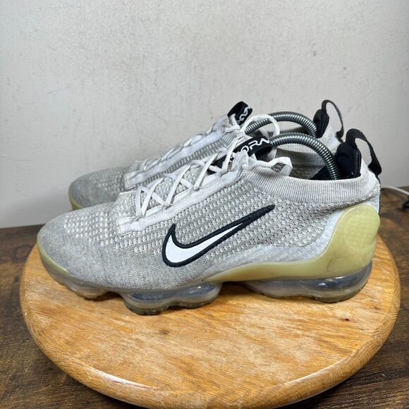 Nike Air VaporMax 2021 Flyknit  Sneaker Shoe Men's Size 10 Multicolor DH4084-100 - Picture 3 of 8